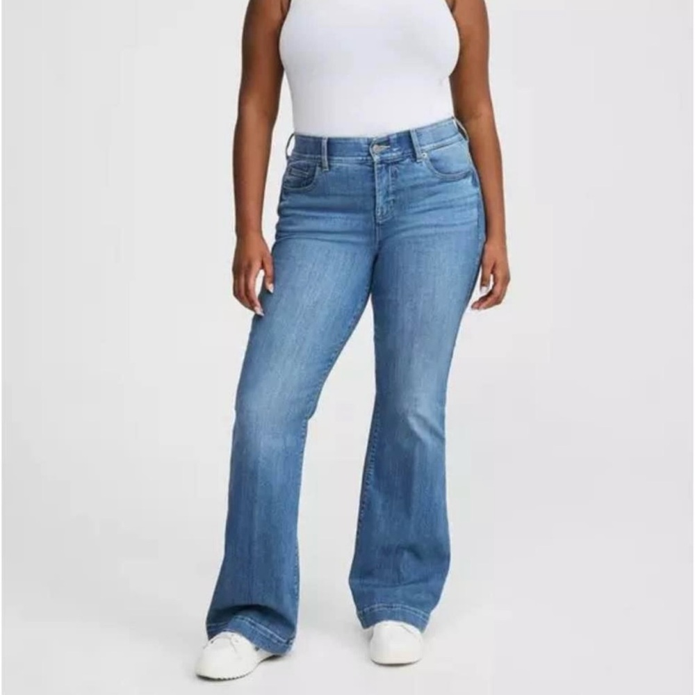 Torrid Bombshell Flare Premium Stretch High-Rise Jean